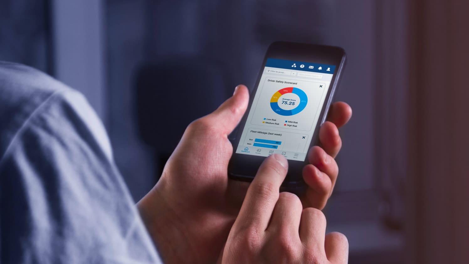 mygeotab-dashboard-lifestyle-mockup-phone-1-2022-EN-NA-inline@2x (1)